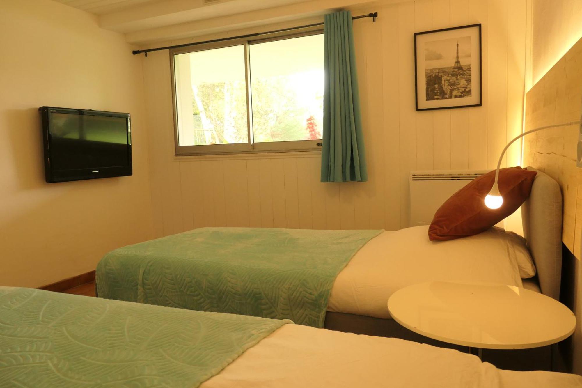 Appartement Familial Au Bord De La Marne, Jardin 8000M2, Piscine, Court De Tennis, Terrasse, Parking Gratuit Proche Disneyland Isles-lès-Villenoy Exteriér fotografie